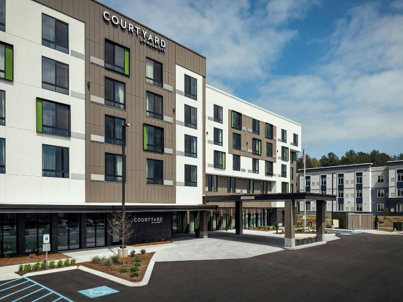 Courtyard By Marriott Cleveland