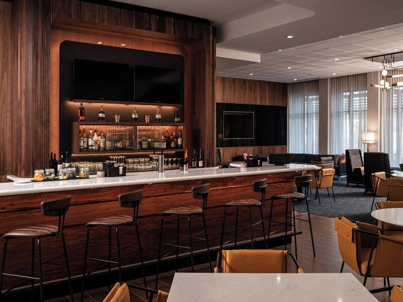 Courtyard By Marriott Cleveland