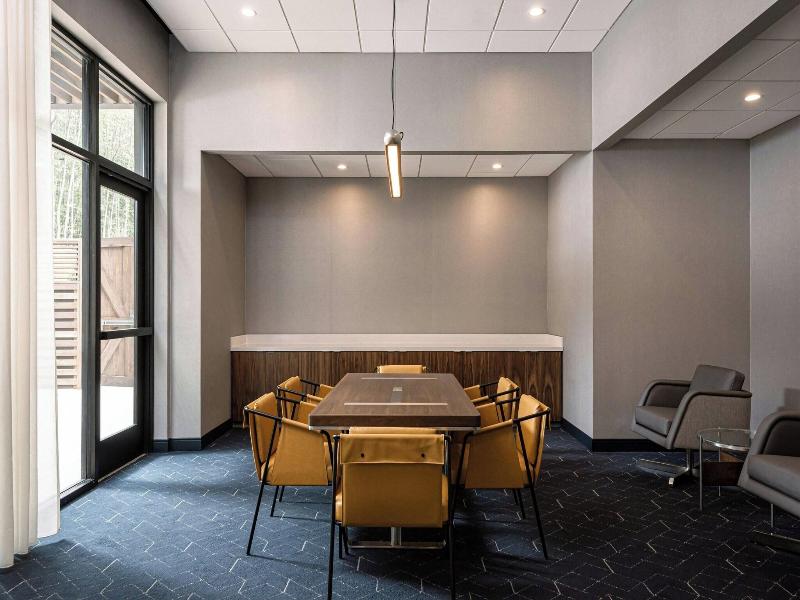 Courtyard By Marriott Cleveland