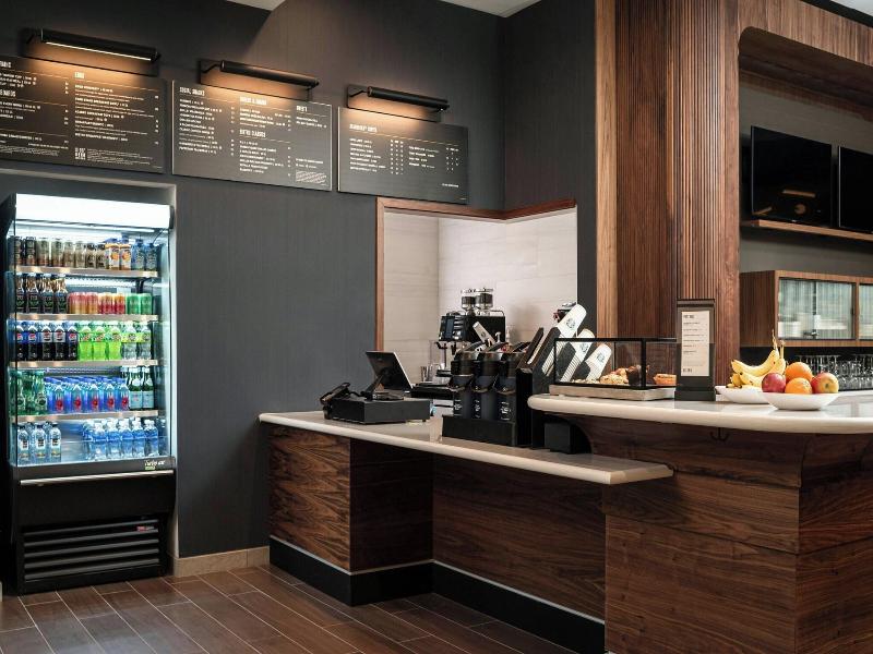 Courtyard By Marriott Cleveland