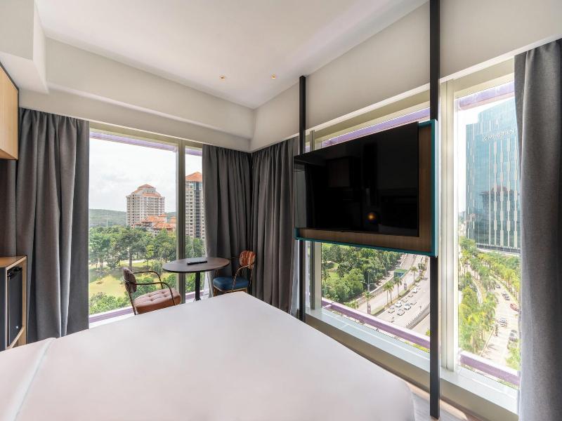Moxy Putrajaya image