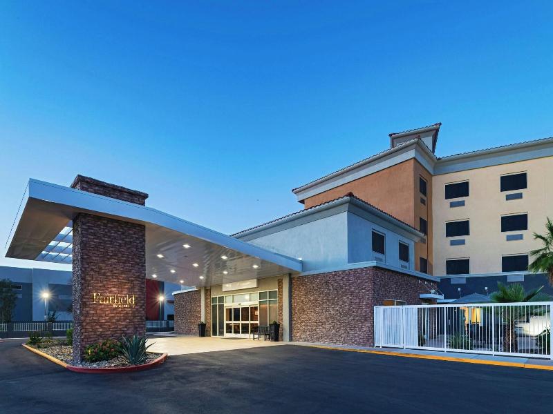Fairfield Inn & Suites Phoenix South Mountain Area image