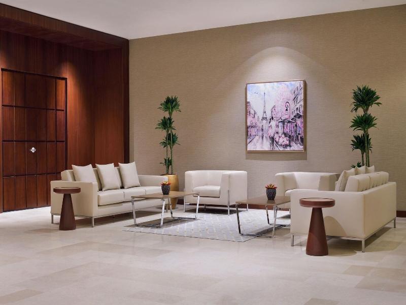 Le Meridien City Center, Doha image