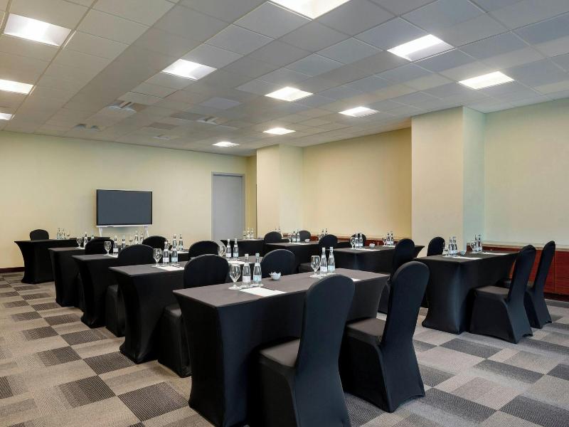 Le Meridien City Center, Doha image