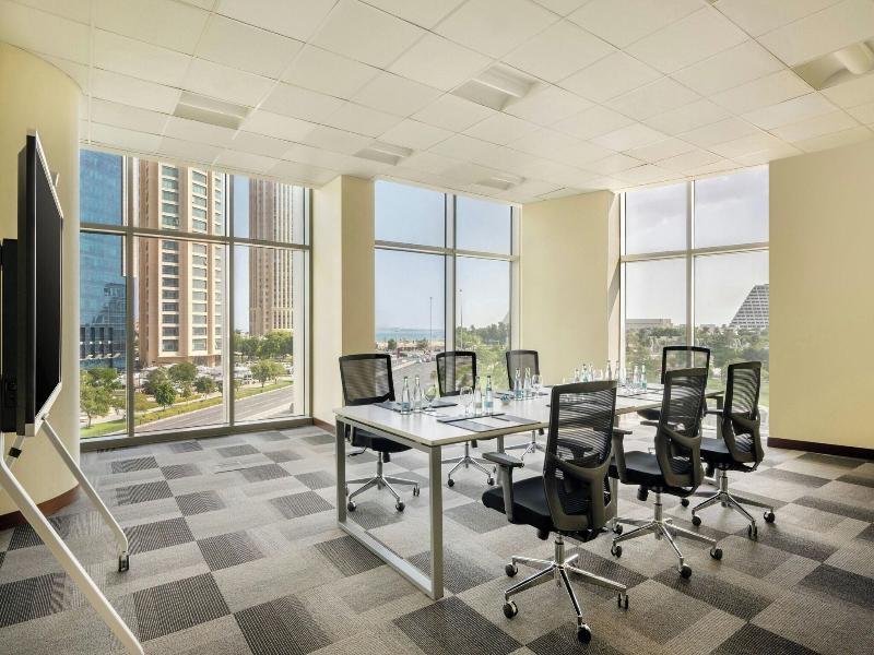 Le Meridien City Center, Doha image