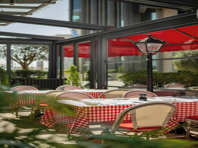 Le Meridien City Center, Doha image