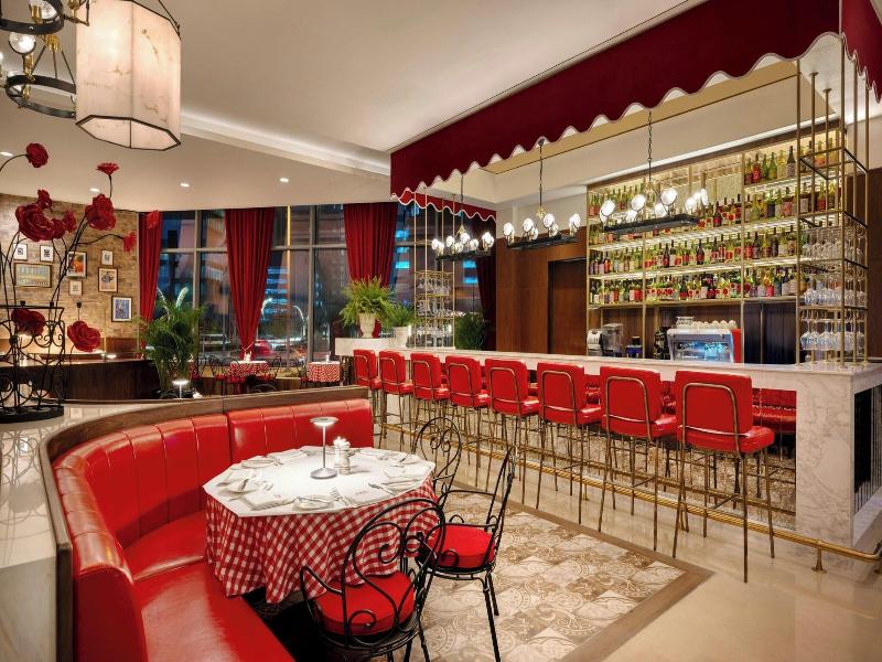 Le Meridien City Center, Doha image