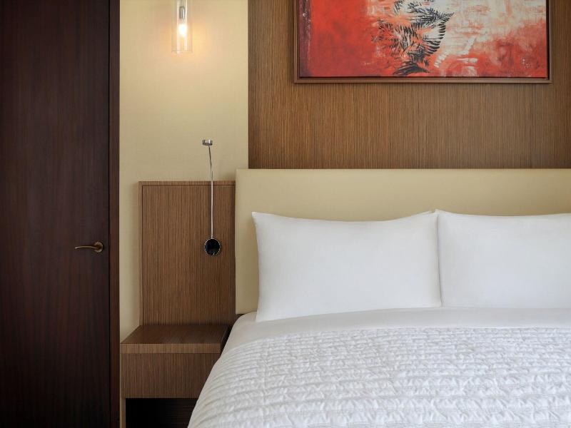 Le Meridien City Center, Doha image