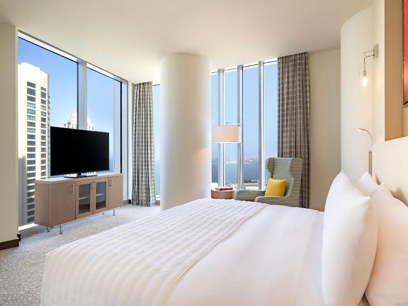 Le Meridien City Center, Doha image