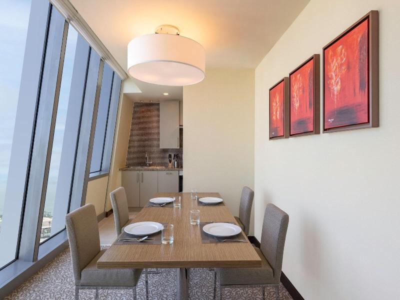 Le Meridien City Center, Doha image