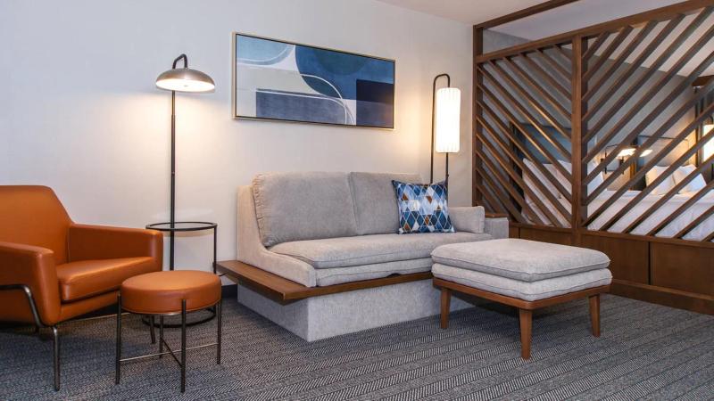 Courtyard By Marriott Bettendorf image