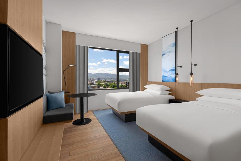 Fairfield By Marriott Cebu Mandaue City image