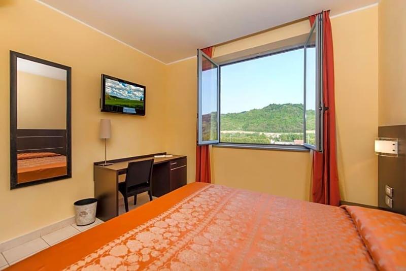 Hotel Letiziv image