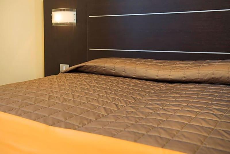 Hotel Letiziv image