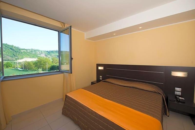 Hotel Letiziv image