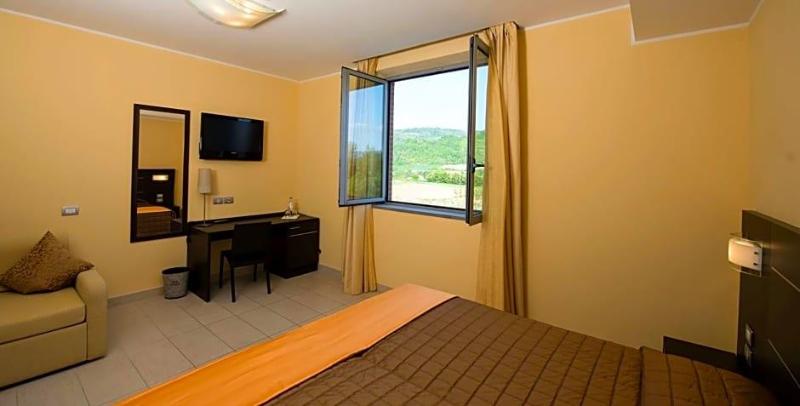 Hotel Letiziv image
