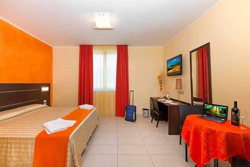 Hotel Letiziv image