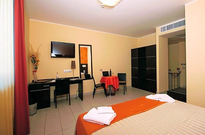 Hotel Letiziv image