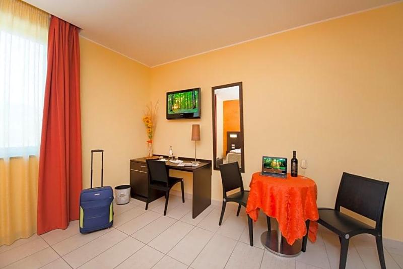 Hotel Letiziv image
