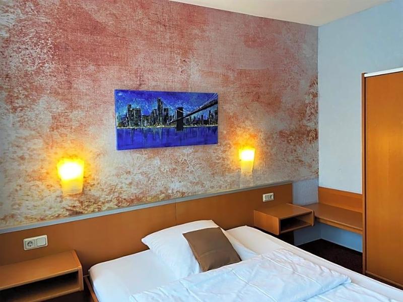 Hotel Stadt Hamburg Am Fluss Saarbrv Cken image