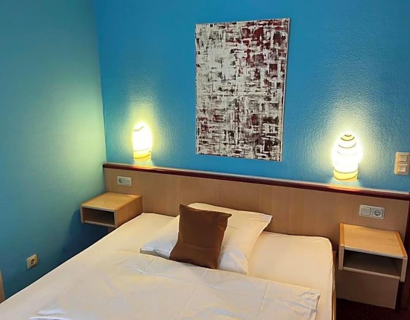 Hotel Stadt Hamburg Am Fluss Saarbrv Cken image