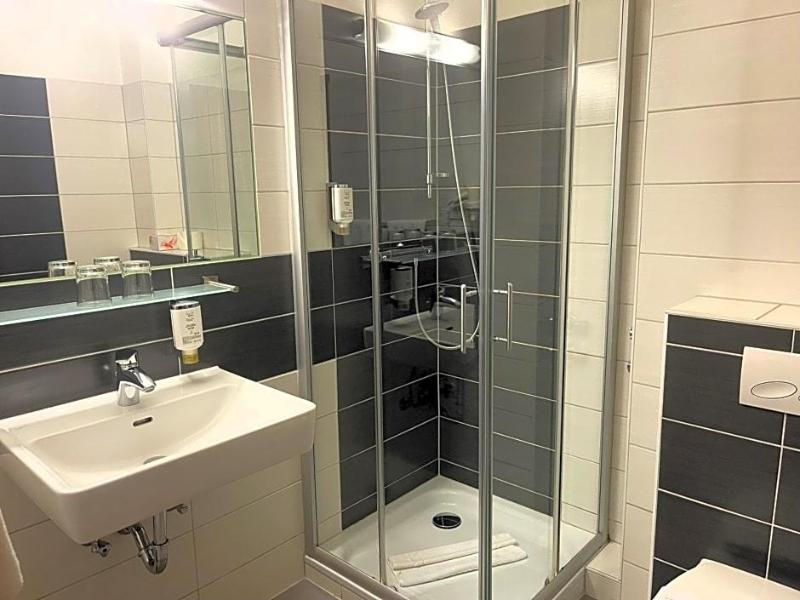 Hotel Stadt Hamburg Am Fluss Saarbrv Cken image