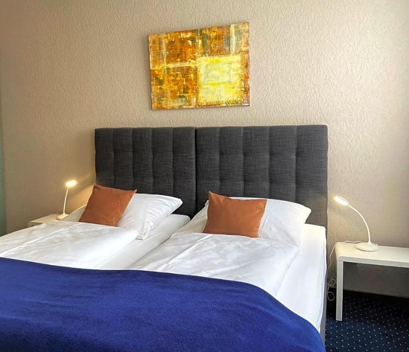 Hotel Stadt Hamburg Am Fluss Saarbrv Cken image