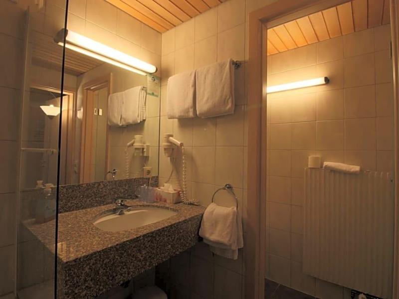 Hotel Restaurant Und Gv Stehaus Lv Wen image