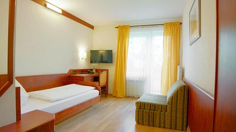Hotel Restaurant Und Gv Stehaus Lv Wen image