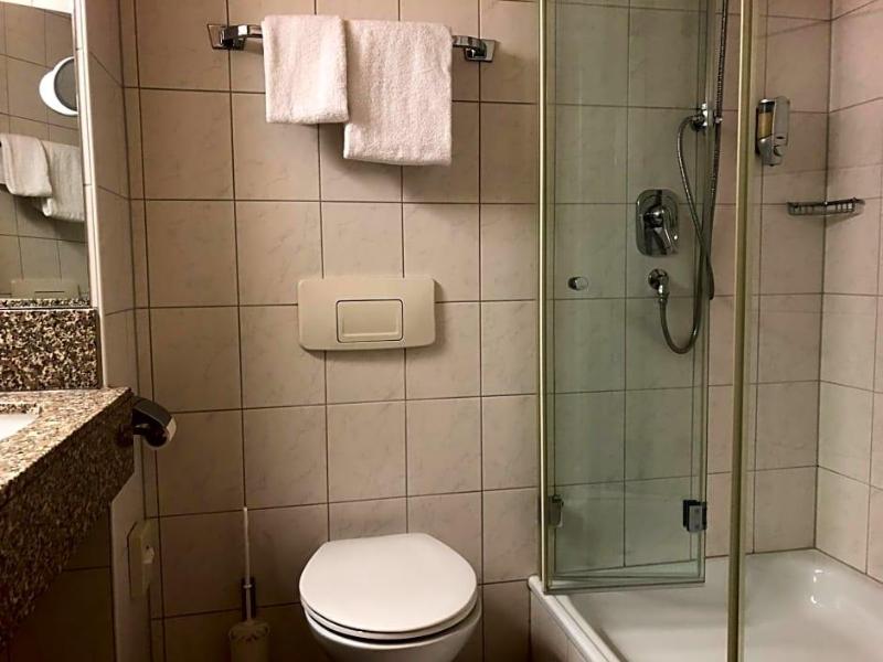 Hotel Restaurant Und Gv Stehaus Lv Wen image