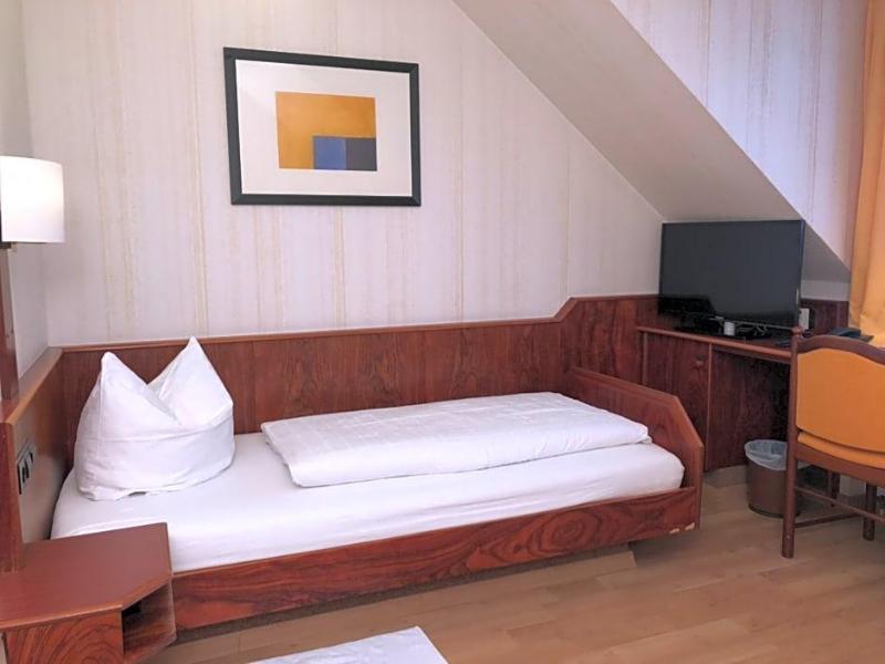 Hotel Restaurant Und Gv Stehaus Lv Wen image