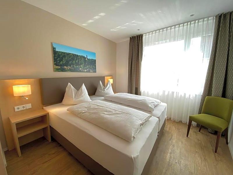 Hotel Restaurant Und Gv Stehaus Lv Wen image
