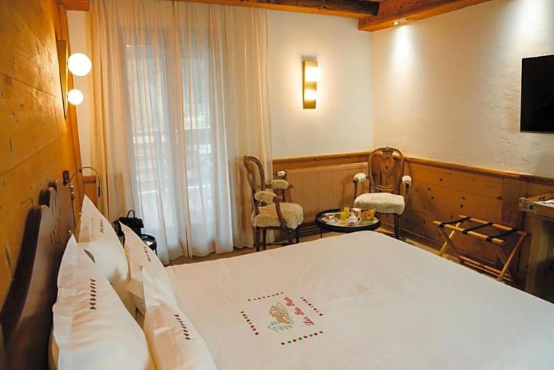 Relais Et Chv Teaux Les Bas Rupts image