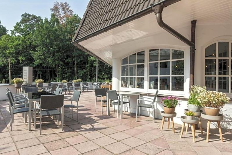 Seehotel Villago image
