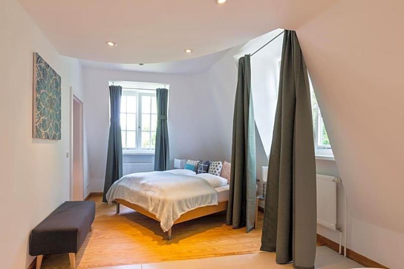 Seehotel Villago image