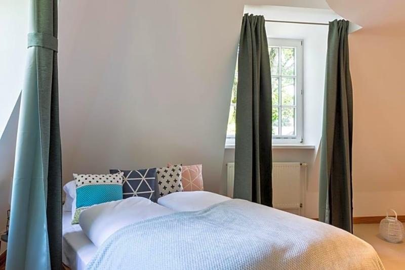 Seehotel Villago image
