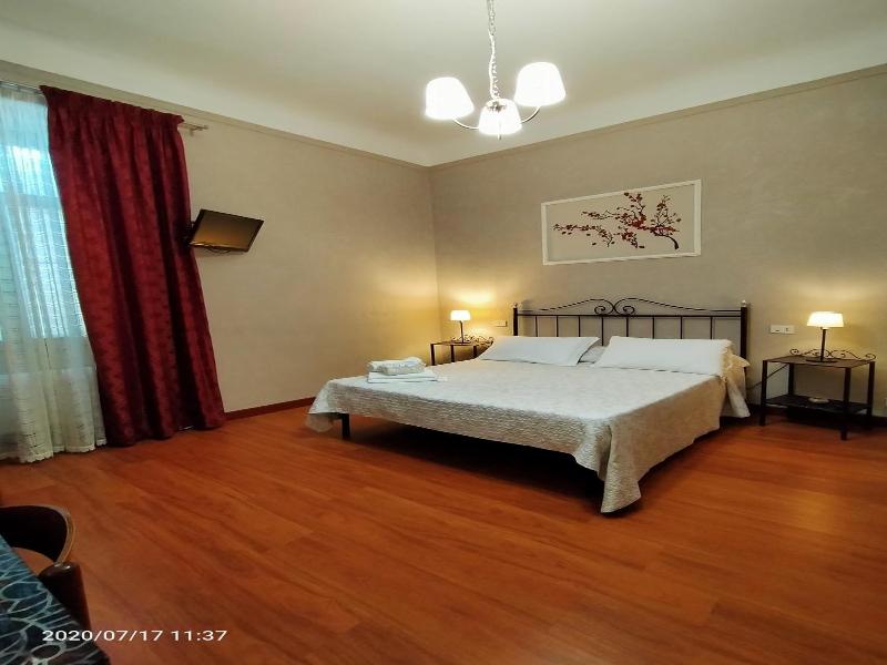 Rossi Hotel image
