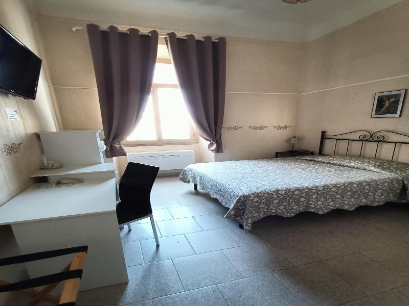 Rossi Hotel image