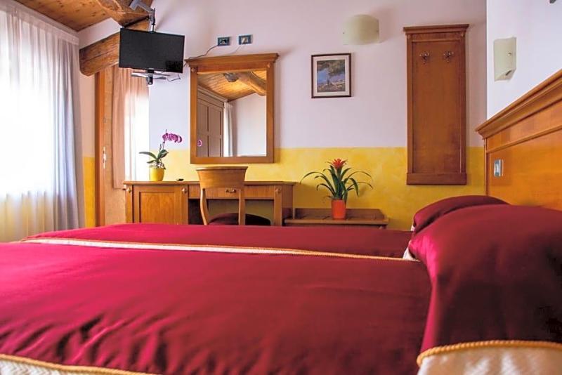 Hotel Ristorante Centrale image