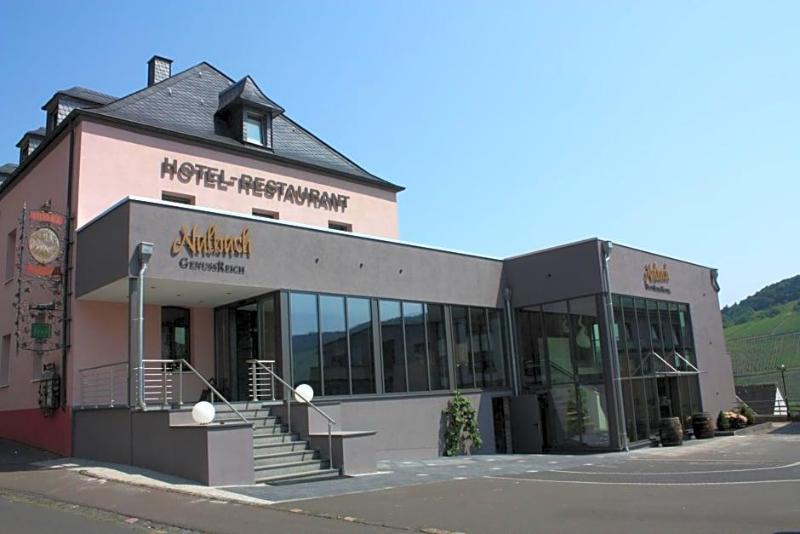 Weinberghotel Nalbach image