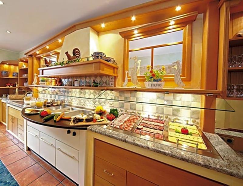 Weinberghotel Nalbach image