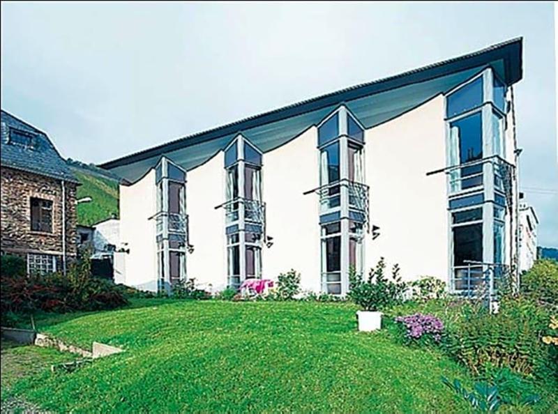 Weinberghotel Nalbach image