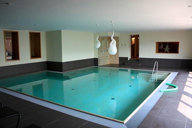 Weinberghotel Nalbach image
