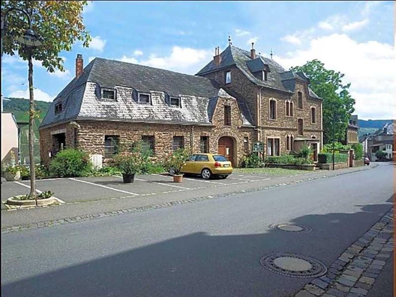 Weinberghotel Nalbach image