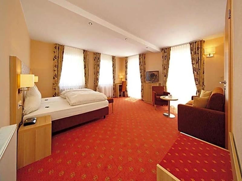 Weinberghotel Nalbach image