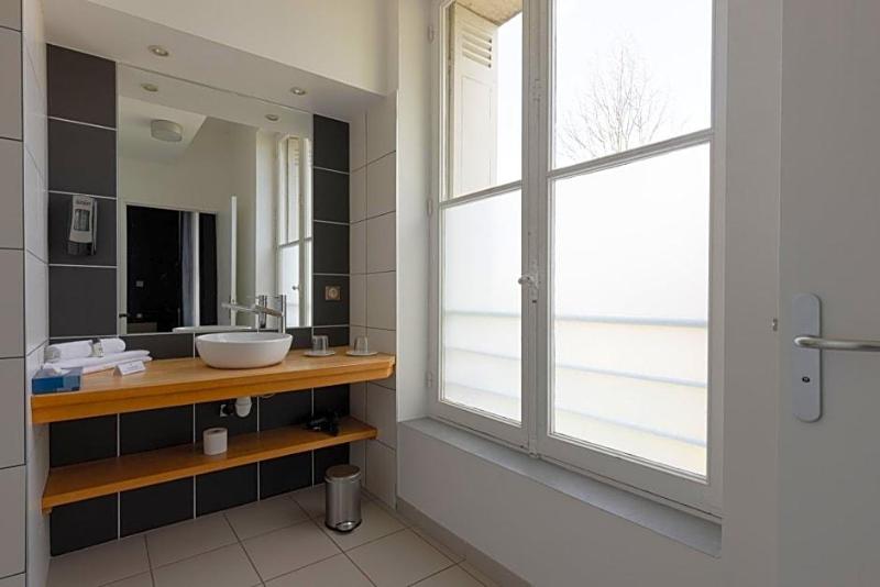 Hv Tel Chv Teau La Chv Ze Bordeaux Floirac image