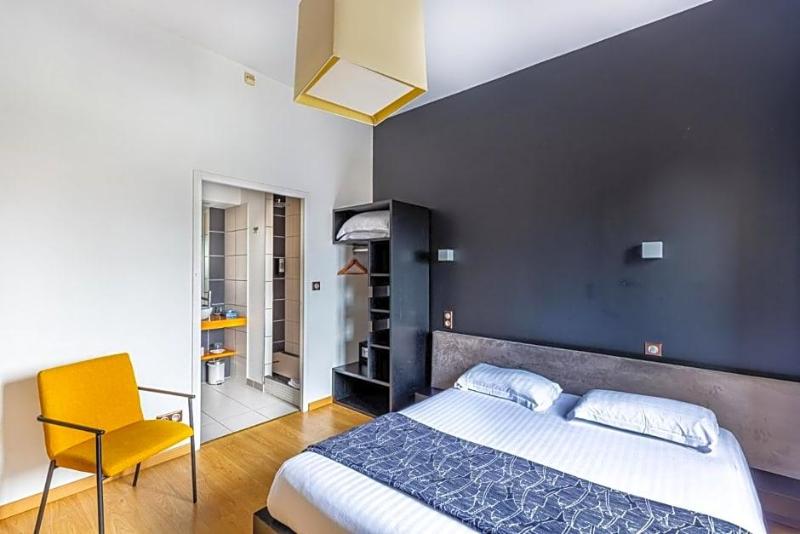 Hv Tel Chv Teau La Chv Ze Bordeaux Floirac image