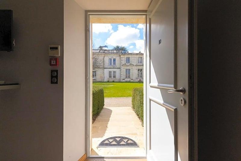 Hv Tel Chv Teau La Chv Ze Bordeaux Floirac image
