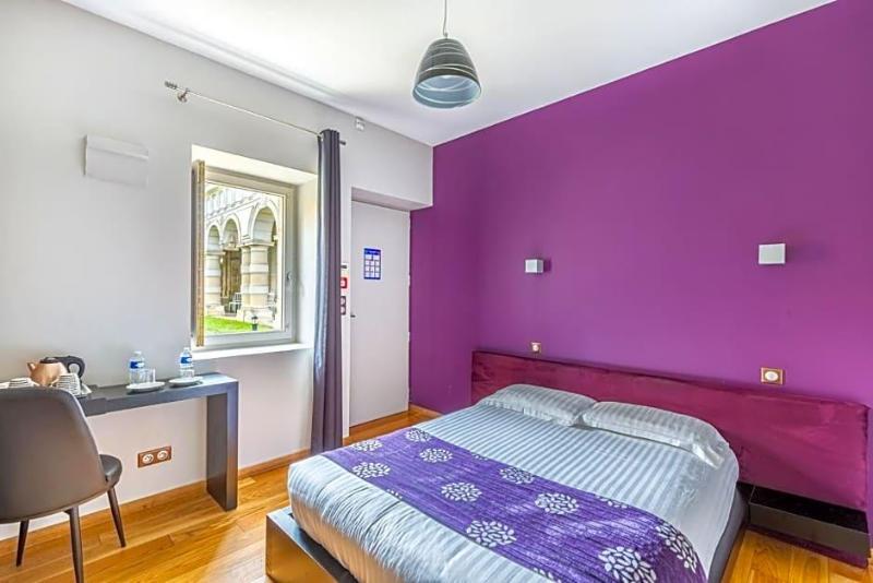 Hv Tel Chv Teau La Chv Ze Bordeaux Floirac image