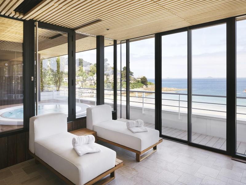 Grand Hv Tel Perros Guirec image